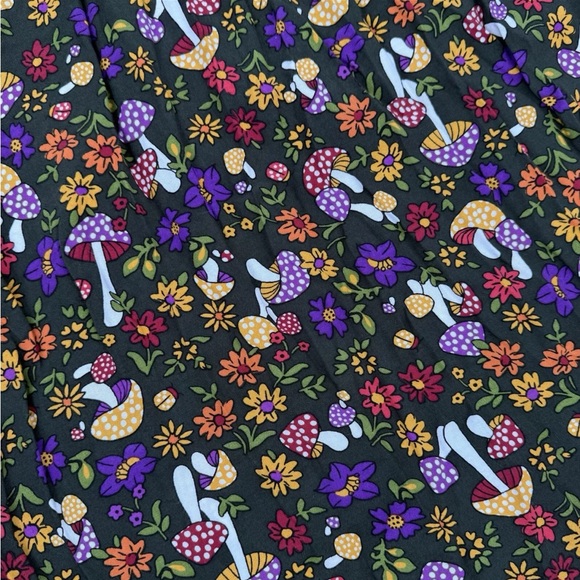 ModCloth More Than Charming Green Mushroom Skirt Rayon Blend Large W/pockets - Picture 7 of 13